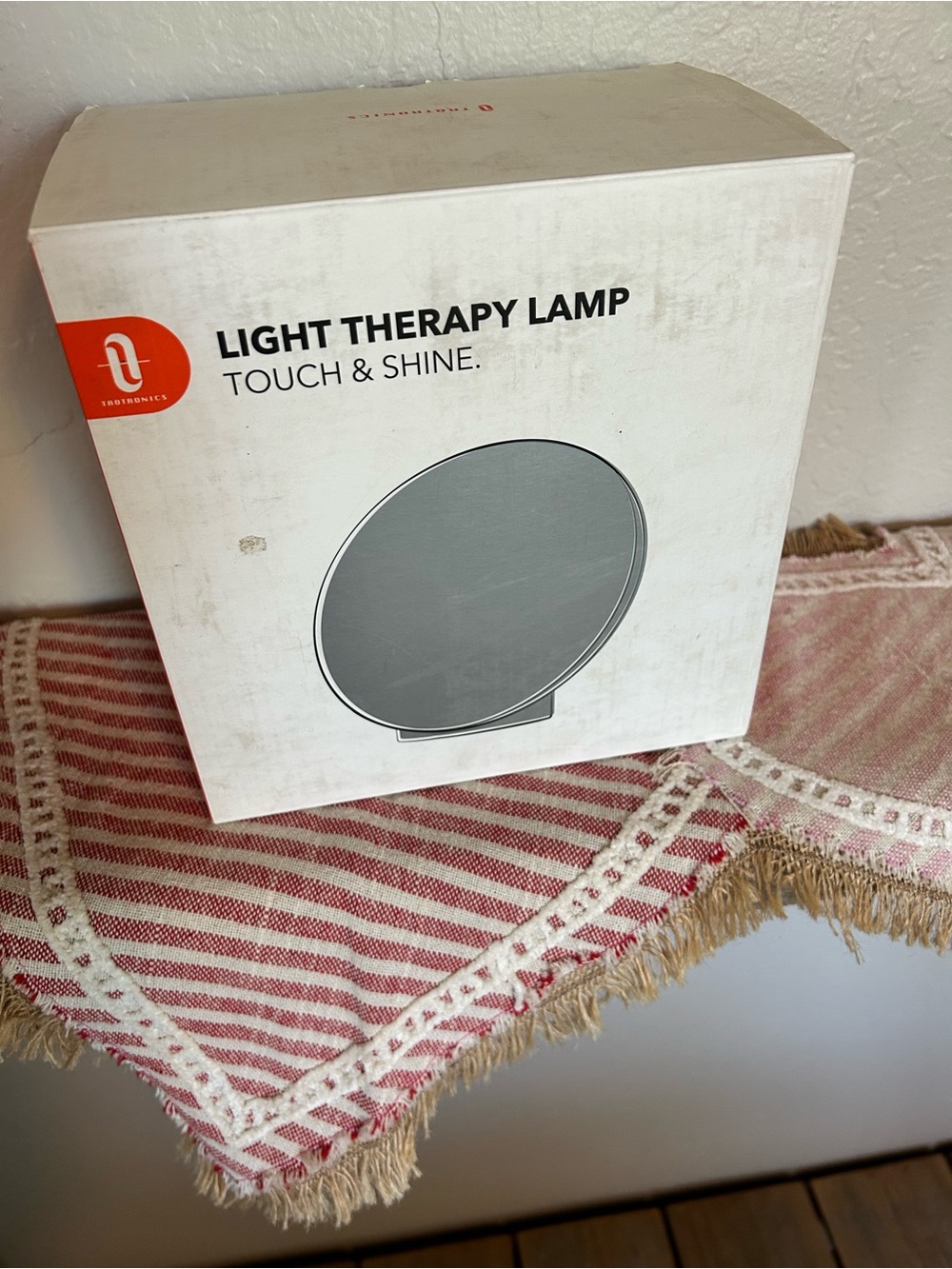 Giveaway light therapy lamp